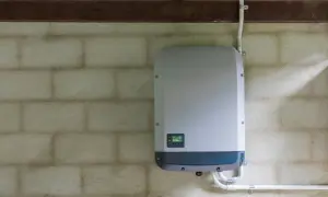 Gdzie zamontować falownik do fotowoltaiki, aby uniknąć strat energii?