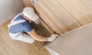 Jak zdjąć silikon skutecznie i bez uszkodzeń powierzchni