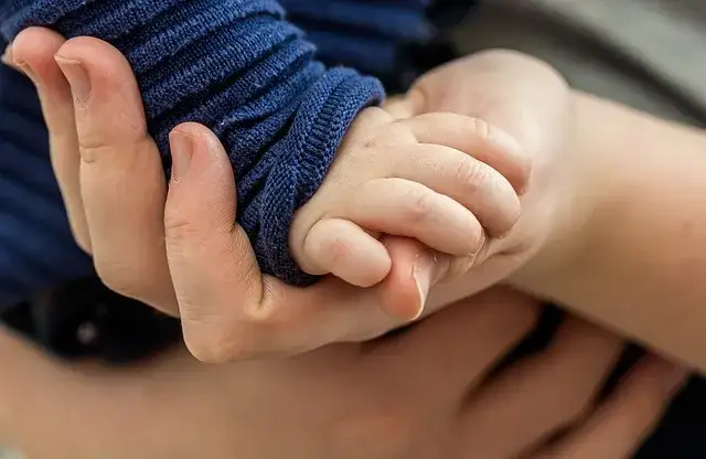 Zdjęcie Jak połączyć blat z kuchenką wolnostojącą - proste i skuteczne sposoby